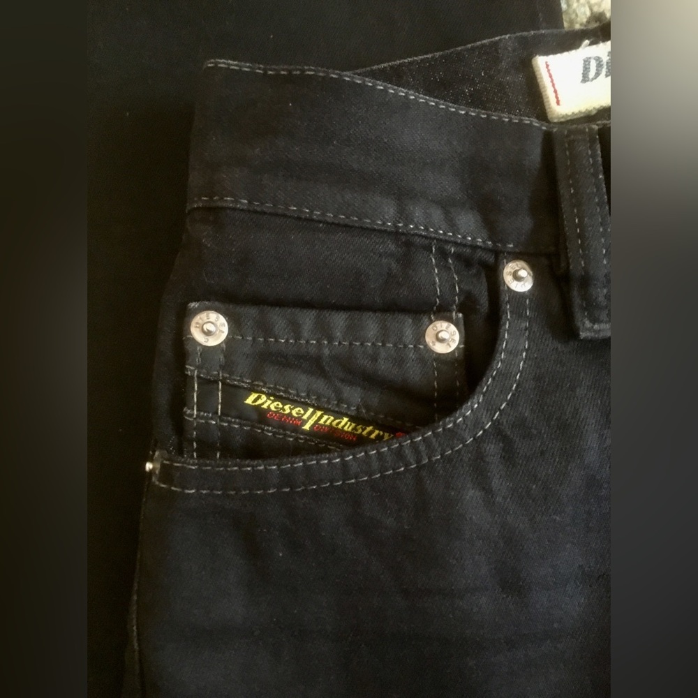 Y2K Diesel Black Coated Denim Straight Leg 2001 edition Jeans Sz 29 Italian/4 US